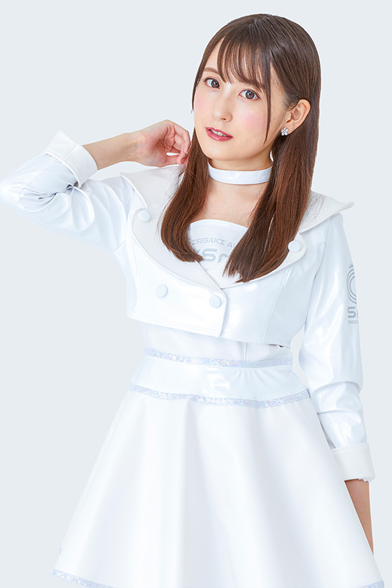 ���@����